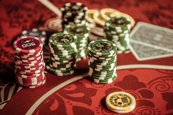 h5 9zk01 platform interface showing slot games and live casino sections